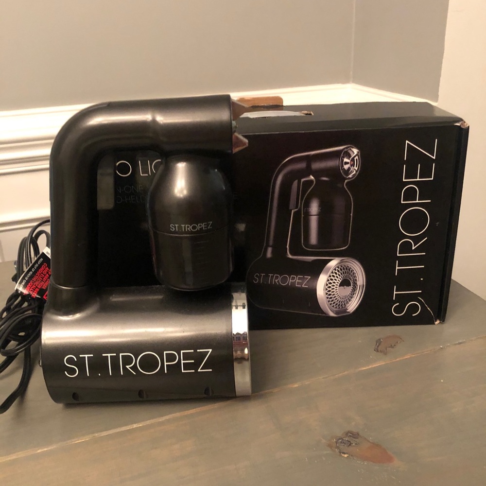 St. Tropez spray tan machine